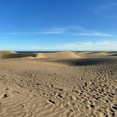 דירה Sunny Near The פלאייה דל אינגלז